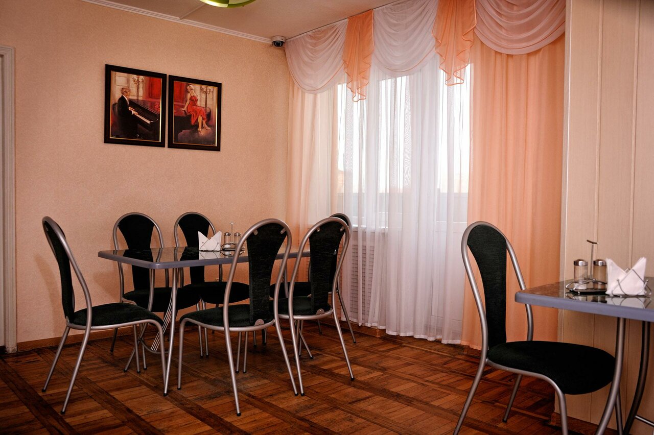 Гостиница Горняк Шахты-54