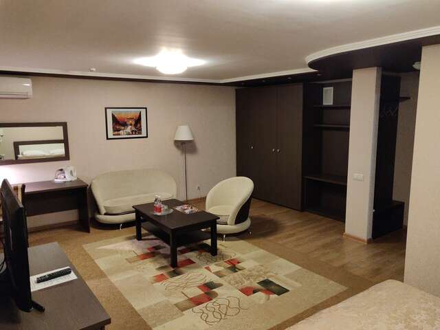 Гостиница Горняк Шахты-102